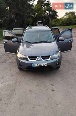 Внедорожник / Кроссовер Mitsubishi Outlander XL 2007 в 
