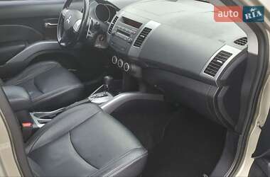 Внедорожник / Кроссовер Mitsubishi Outlander XL 2008 в Киеве