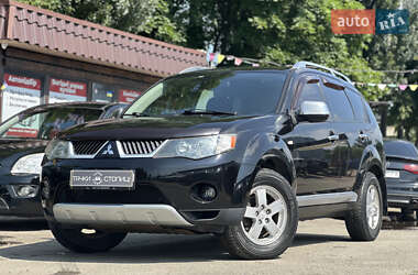 Позашляховик / Кросовер Mitsubishi Outlander XL 2008 в Києві
