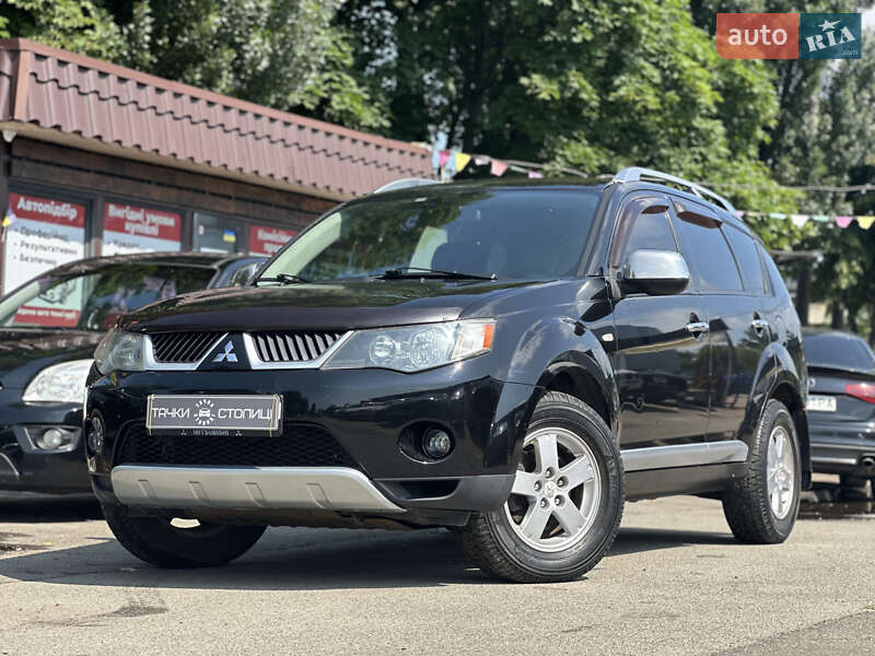 Позашляховик / Кросовер Mitsubishi Outlander XL 2008 в 