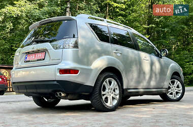 Внедорожник / Кроссовер Mitsubishi Outlander XL 2011 в 