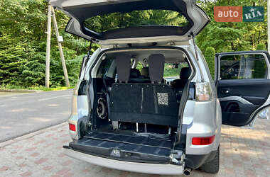 Внедорожник / Кроссовер Mitsubishi Outlander XL 2011 в 
