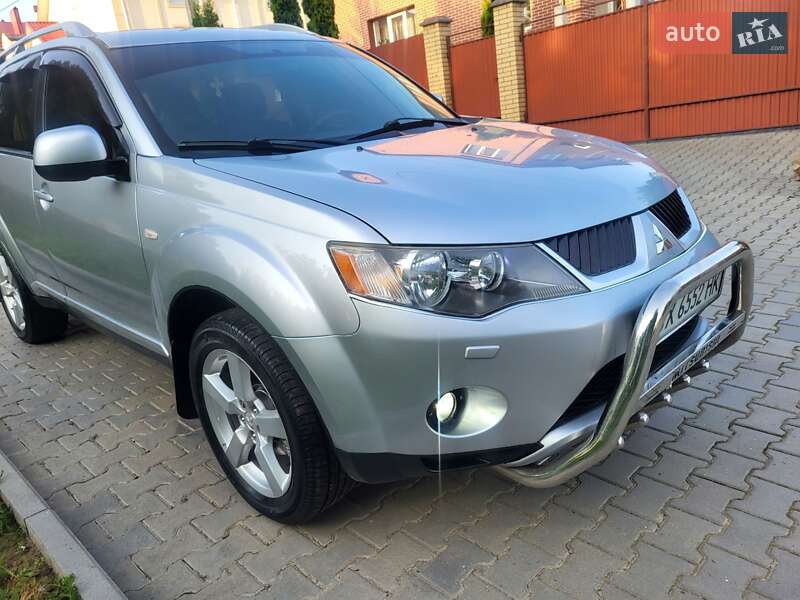 Позашляховик / Кросовер Mitsubishi Outlander XL 2007 в Хмельницькому