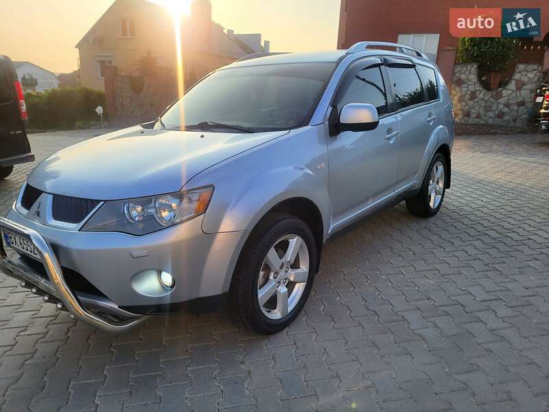 Позашляховик / Кросовер Mitsubishi Outlander XL 2007 в Хмельницькому