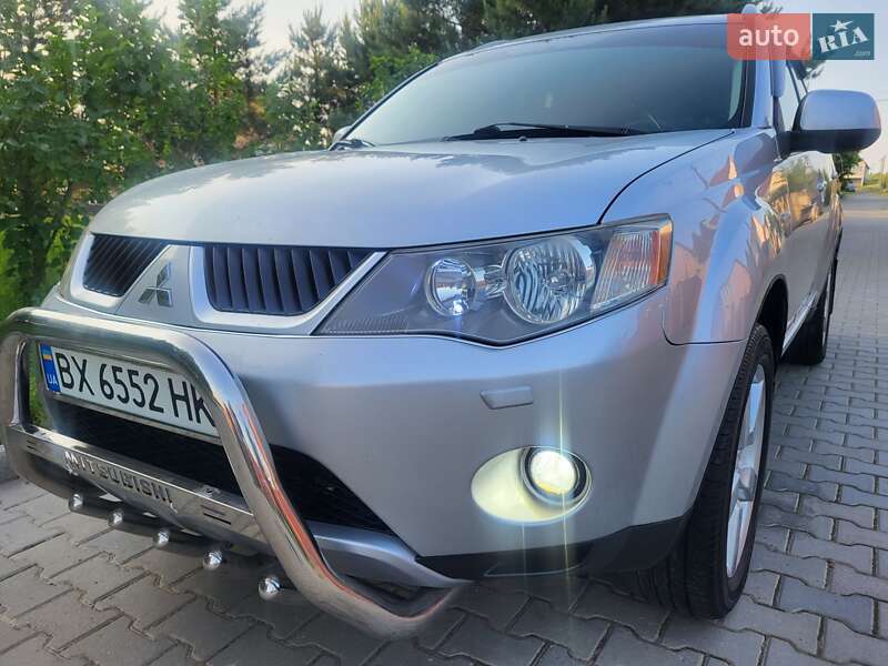 Позашляховик / Кросовер Mitsubishi Outlander XL 2007 в Хмельницькому