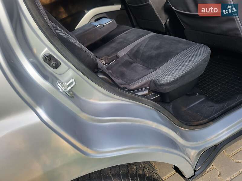 Позашляховик / Кросовер Mitsubishi Outlander XL 2007 в Хмельницькому