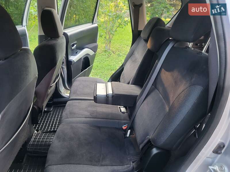 Позашляховик / Кросовер Mitsubishi Outlander XL 2007 в Хмельницькому