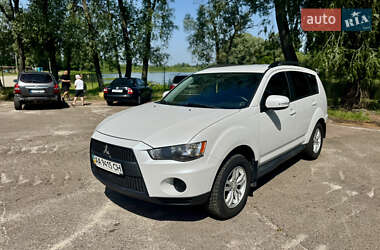 Внедорожник / Кроссовер Mitsubishi Outlander XL 2011 в Киеве