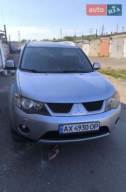 Позашляховик / Кросовер Mitsubishi Outlander XL 2007 в Лозовій