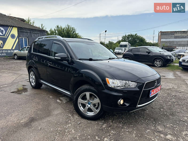 Внедорожник / Кроссовер Mitsubishi Outlander XL 2010 в Нежине