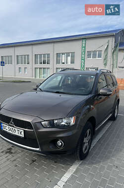 Внедорожник / Кроссовер Mitsubishi Outlander XL 2009 в 