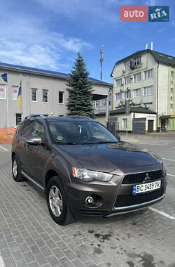 Mitsubishi Outlander XL 2009
