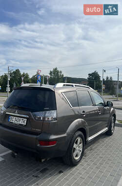 Внедорожник / Кроссовер Mitsubishi Outlander XL 2009 в 