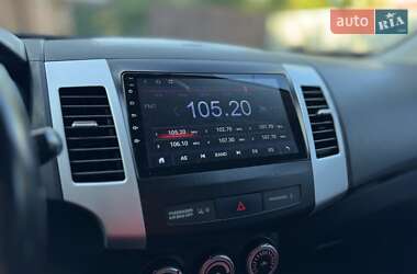 Внедорожник / Кроссовер Mitsubishi Outlander XL 2008 в 