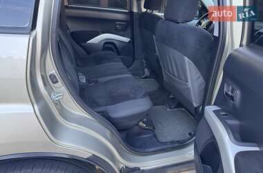 Внедорожник / Кроссовер Mitsubishi Outlander XL 2008 в 