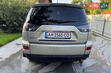 Внедорожник / Кроссовер Mitsubishi Outlander XL 2008 в 