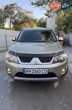 Внедорожник / Кроссовер Mitsubishi Outlander XL 2008 в 