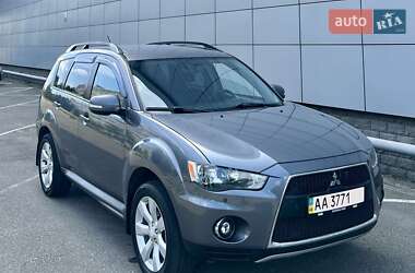 Mitsubishi Outlander XL 2011 Mitsubishi Outlander XL 2011