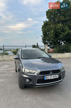 Mitsubishi Outlander XL 2011