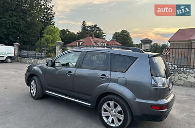 Внедорожник / Кроссовер Mitsubishi Outlander XL 2011 в 
