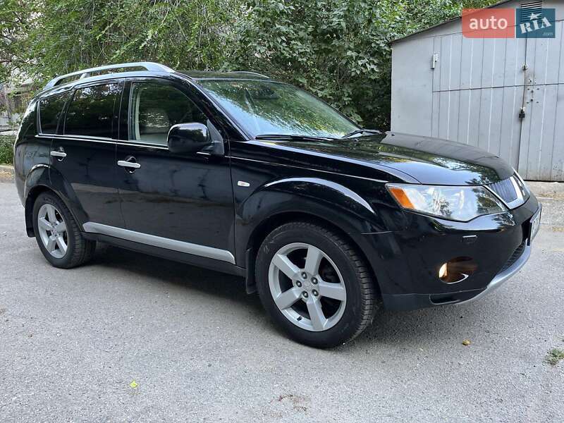 Внедорожник / Кроссовер Mitsubishi Outlander XL 2007 в Одессе