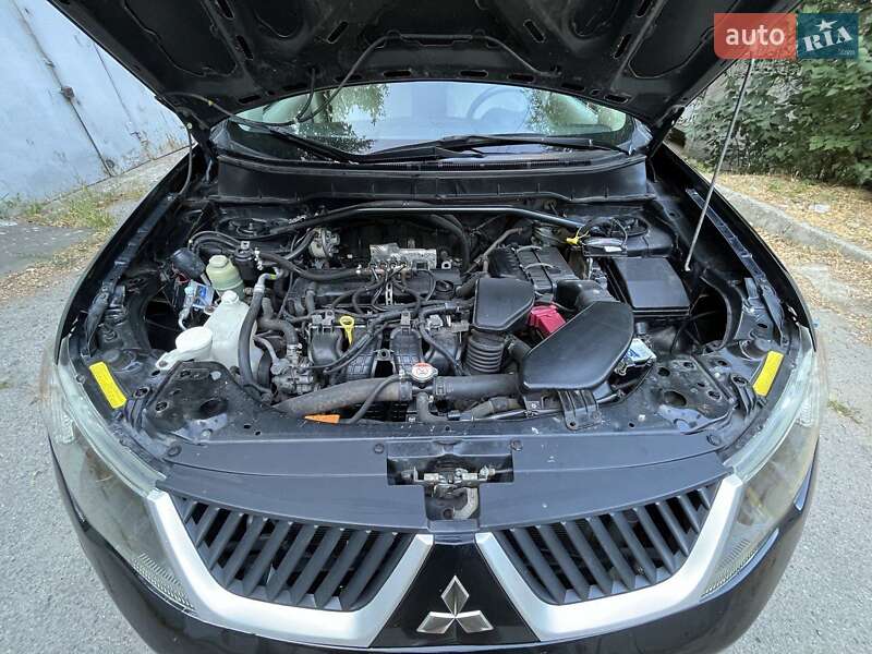 Внедорожник / Кроссовер Mitsubishi Outlander XL 2007 в Одессе