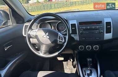 Внедорожник / Кроссовер Mitsubishi Outlander XL 2008 в 