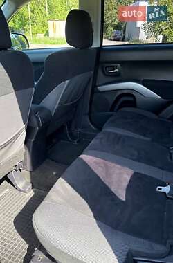 Внедорожник / Кроссовер Mitsubishi Outlander XL 2008 в 