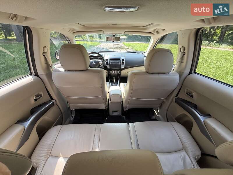 Внедорожник / Кроссовер Mitsubishi Outlander XL 2008 в Сумах