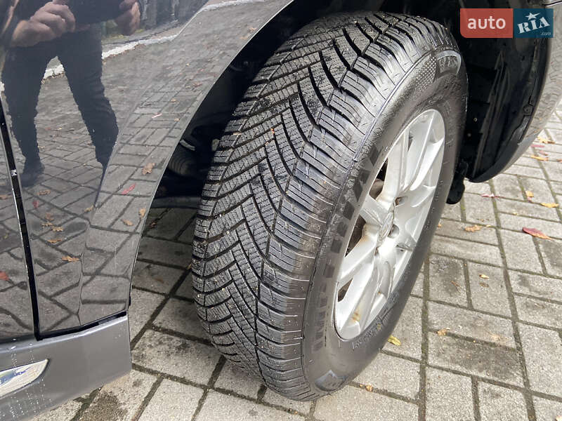 Внедорожник / Кроссовер Mitsubishi Outlander XL 2011 в Дрогобыче