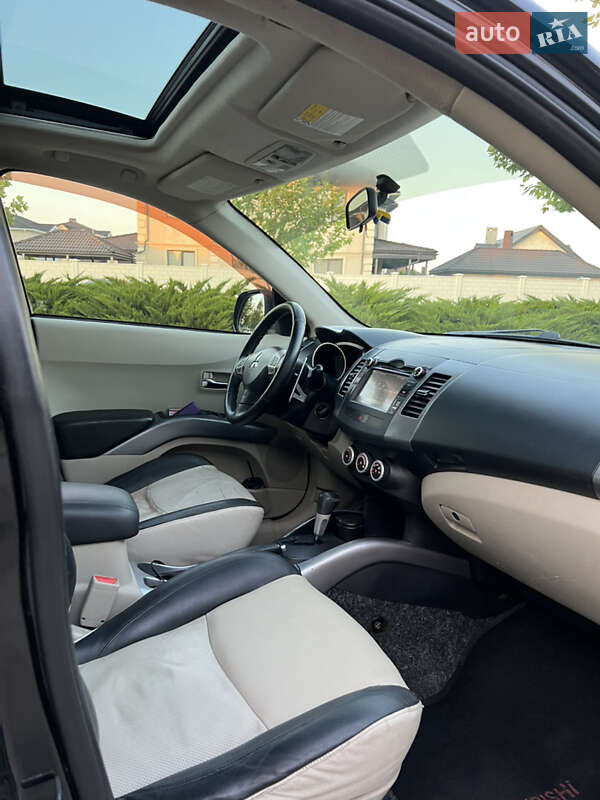 Внедорожник / Кроссовер Mitsubishi Outlander XL 2007 в Одессе