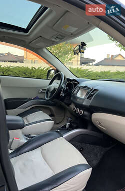 Внедорожник / Кроссовер Mitsubishi Outlander XL 2007 в 