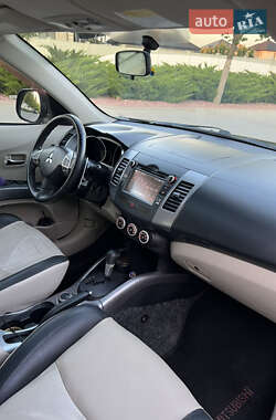 Внедорожник / Кроссовер Mitsubishi Outlander XL 2007 в 