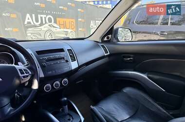 Внедорожник / Кроссовер Mitsubishi Outlander XL 2007 в 