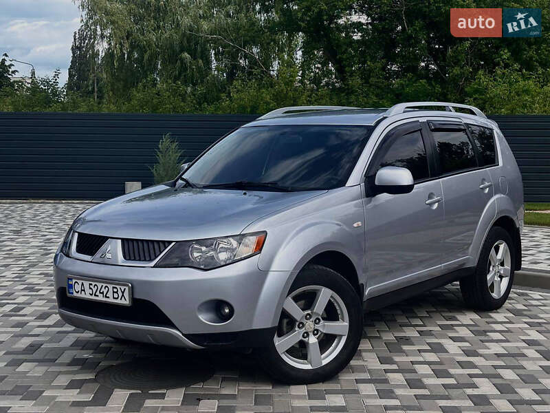 Внедорожник / Кроссовер Mitsubishi Outlander XL 2008 в Каневе