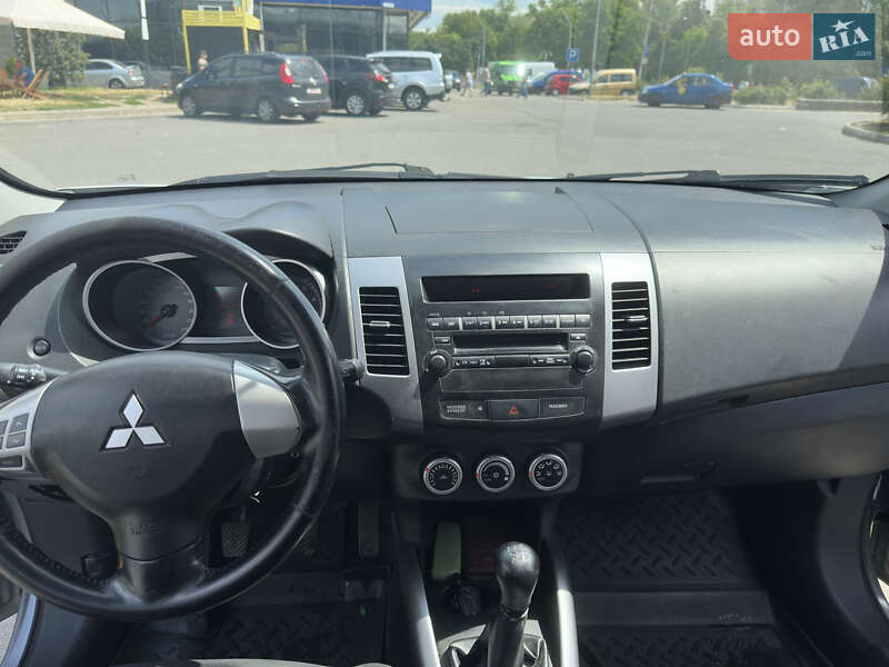 Внедорожник / Кроссовер Mitsubishi Outlander XL 2008 в Каневе