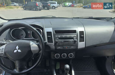 Внедорожник / Кроссовер Mitsubishi Outlander XL 2008 в 