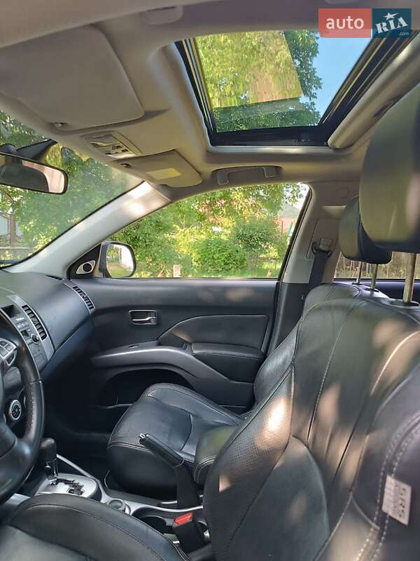 Внедорожник / Кроссовер Mitsubishi Outlander XL 2008 в Тячеве