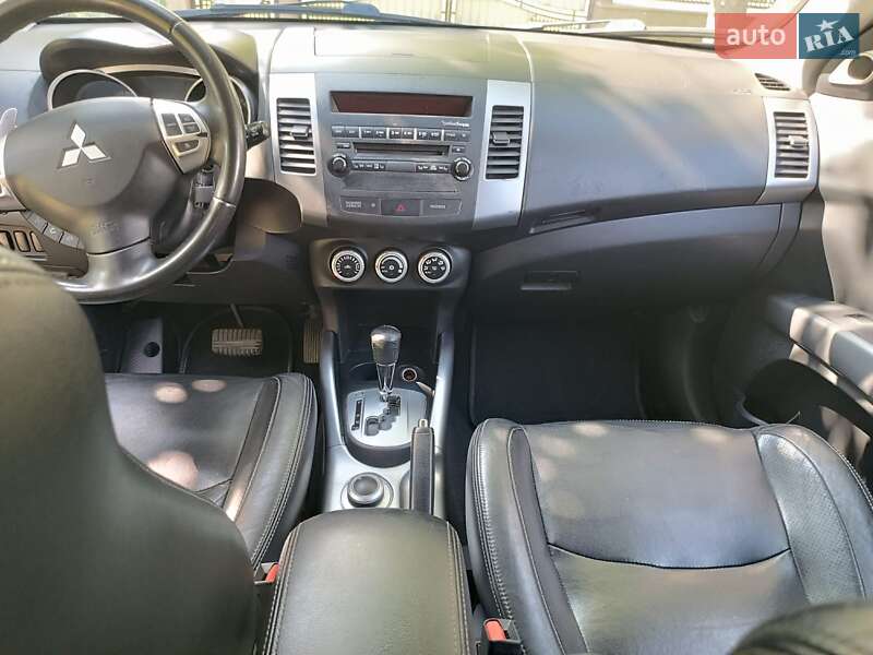 Внедорожник / Кроссовер Mitsubishi Outlander XL 2008 в Тячеве