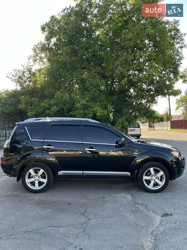 Mitsubishi Outlander XL 2008