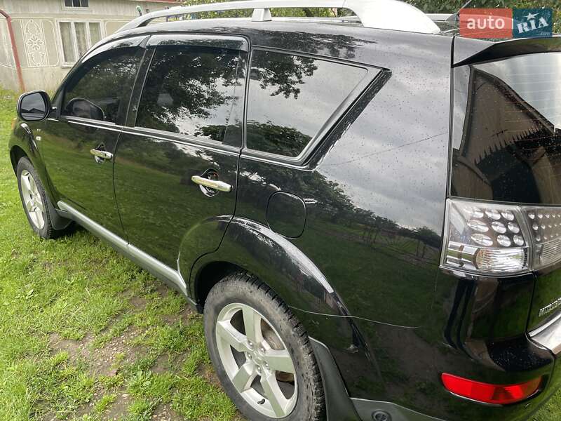 Внедорожник / Кроссовер Mitsubishi Outlander XL 2007 в Долине