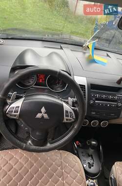 Внедорожник / Кроссовер Mitsubishi Outlander XL 2007 в 