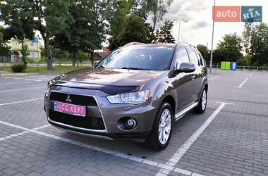 Внедорожник / Кроссовер Mitsubishi Outlander XL 2010 в 