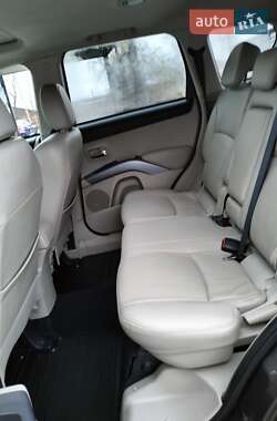 Внедорожник / Кроссовер Mitsubishi Outlander XL 2010 в 