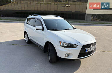 Внедорожник / Кроссовер Mitsubishi Outlander XL 2010 в 