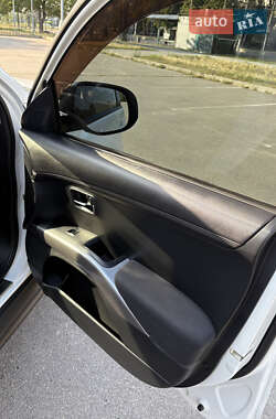 Внедорожник / Кроссовер Mitsubishi Outlander XL 2010 в 