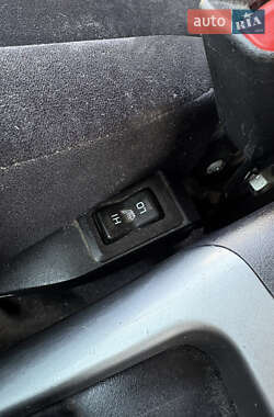 Внедорожник / Кроссовер Mitsubishi Outlander XL 2010 в 