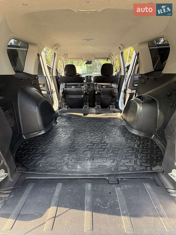 Позашляховик / Кросовер Mitsubishi Outlander XL 2010 в Запоріжжі