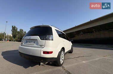 Внедорожник / Кроссовер Mitsubishi Outlander XL 2010 в 