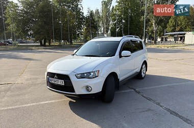 Внедорожник / Кроссовер Mitsubishi Outlander XL 2010 в 